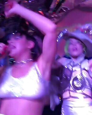Charli XCX jiggles it up onstage