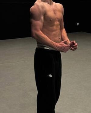 FitMilfs Abs Gymnast Muscles