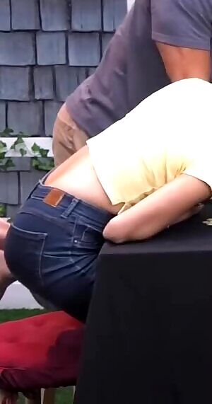 Tiff Sitting