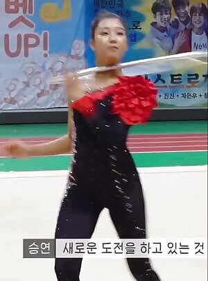 CLC Seungyeon Ass