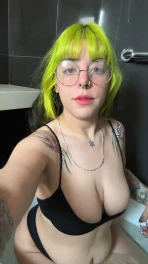 Pale Girls Amateur Big Tits Boobs