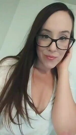 I'm online as long as this ad is up! Come and get a very vocal and video heavy kik session with this dirty little housewife!