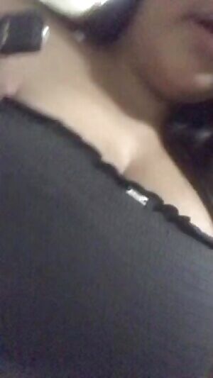 Friday night out with the crew... had to squeeze in a risky public flash 😋