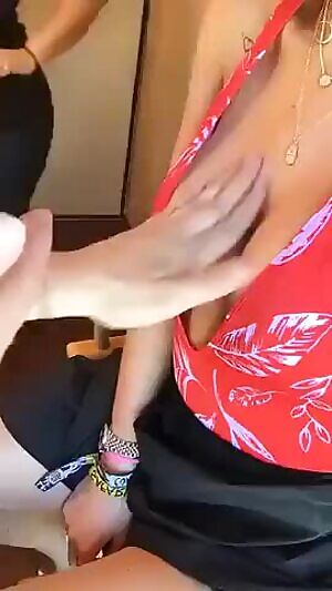 Someone taste bella thorne's cleavage