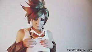 Jessica Nigri as Tracer