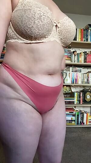 Feeling pretty and romantic in this shot 🥰