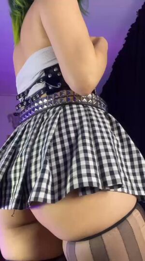 Upskirt Tease Ass Booty Feet Fetish