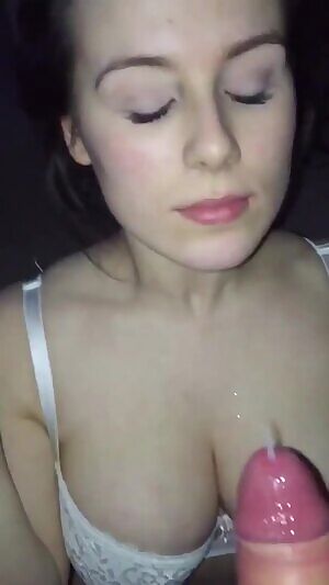 Anybody know the name of the girl or the megajizzer? Her bemused look at the end is hilarious