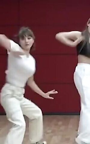 Twice - bouncy Jihyo