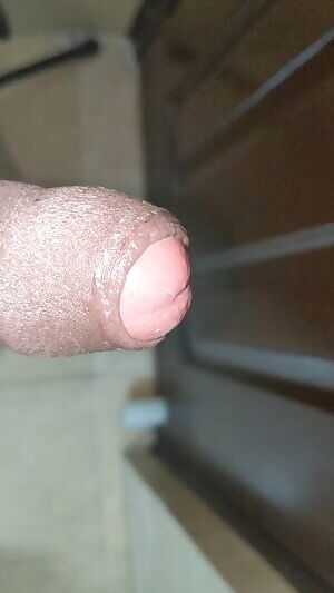 Who wants to feel a hard flaming cock in them in this cold weather ? #NSFW