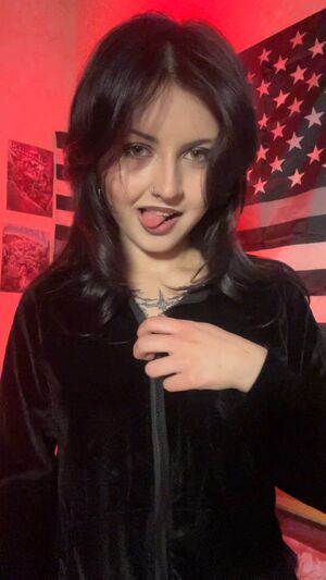 Between 2 Cocks Babe Deepthroat Dildo