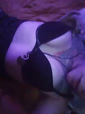 It's so easy and comfortable to just hand over your cock to me. 😏🖤 Live sessions and custom eo - pick your poison. 🖤