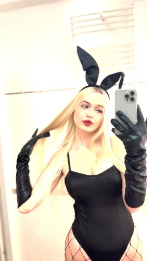 Premium Snap Sellers 18 Years Old