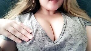 T-shirt titty reveal