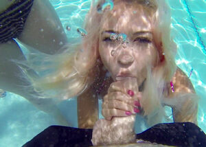 Women Under Water Blowjob Cute Underwater