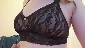 I got a new bralette and it's so cute I have to show it off