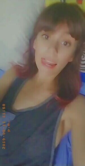 Waiting for that husband of mine to come to beeeeed~