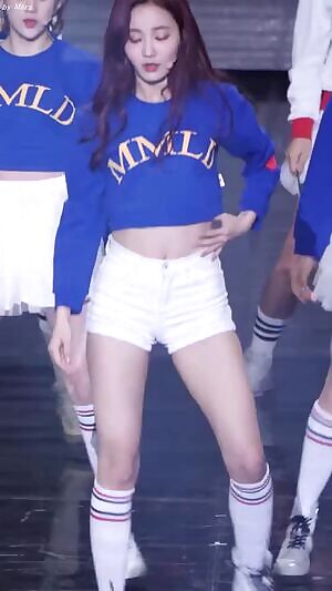 Momoland - Yeonwoo