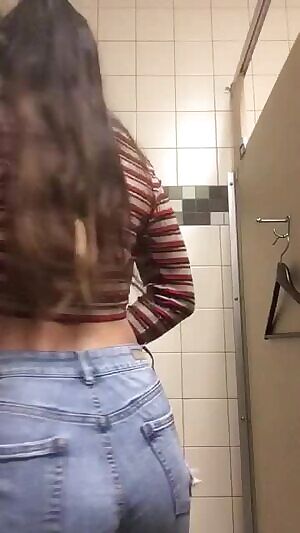 Fuck that hoe in the ass