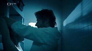 Aneta Krejcikova bush flash