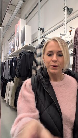 Freeuse Fantasy Blonde Fart Fetish Homemade