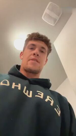 Gay Gooner Male Piss Pissing Public