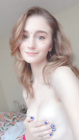 I was feeling like a naughty little thing at lunch today and snuck this drooly ahegao vid for you guys ❤️ i missed you