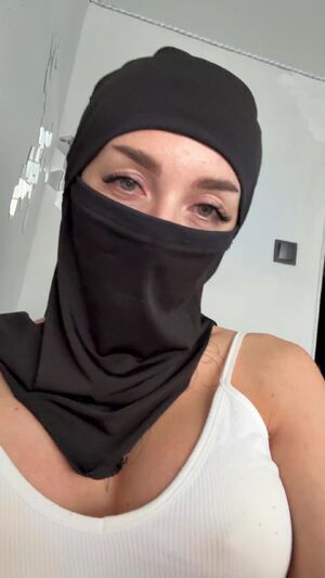 Sweet Hijabis Amateur Arab Ass Babe