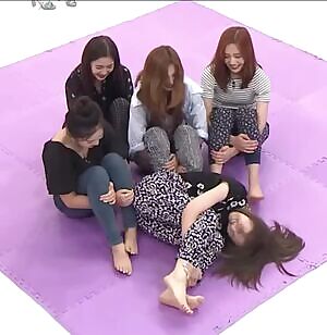 Red Velvet - Yeri & Wendy