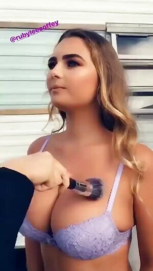 I'd touch her up