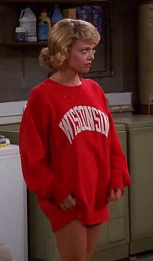 Laurie Forman flashes some plot on That 70s Show