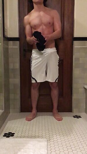 A little gif to help you through thirsty thursday :D. Shoot me a message if you liked it!