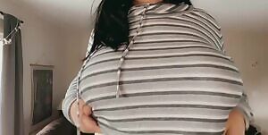 The highly requested titty drop ❤️