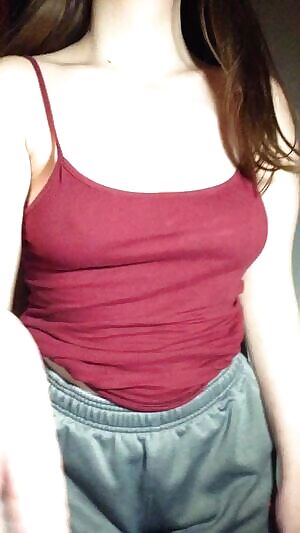 Maroon Tank Titty Drop