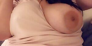 Peek-A-Boo 👀💦💕