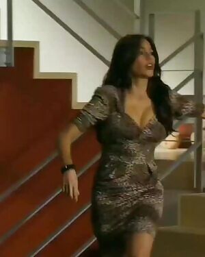 How should Sofia Vergara be ravaged?