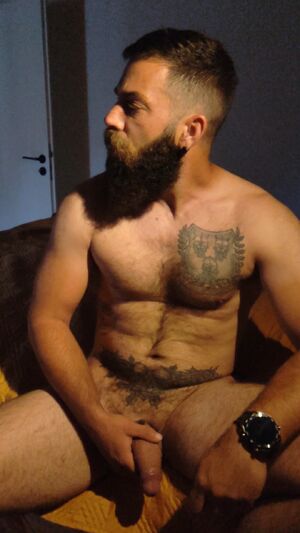 OnlyFans Creators Amateur Beard Big Dick
