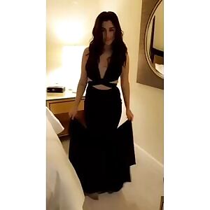 Lauren Jauregui should be a fuck doll with those delicious hips, ass and legs. Cum whore