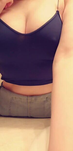 First titty drop! I hope yall like it!