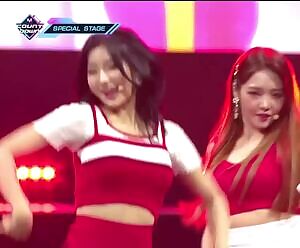 Fromis_9 - Saerom, Chaeyoung, Gyuri