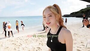 dahyun looking extremely fuckable