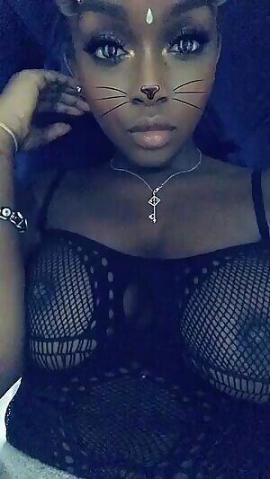 😺 and Titties
