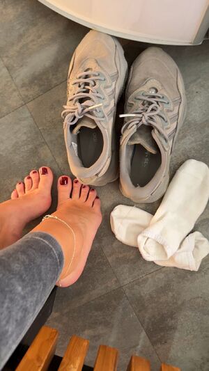 Feet Heaven Foot Smelling Socks Tease