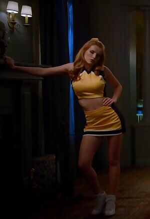 Bella Thorne - The Babysitter