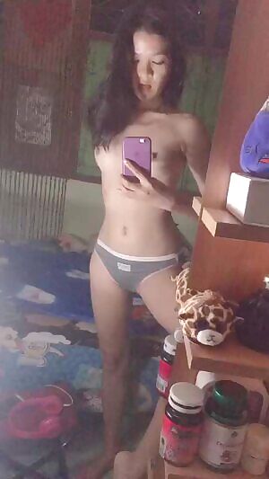 21 here with tiny boobs