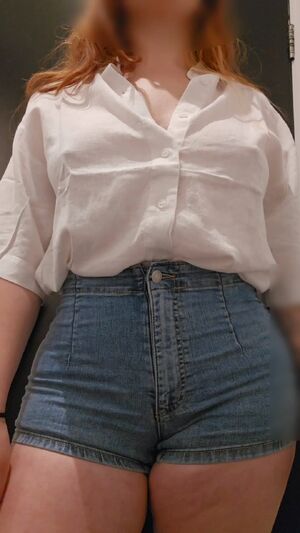 Braless Dressing Room Pokies