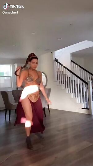 Slave Leia 2