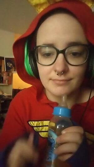 Baby time is so important. This morning is passion fruit juice in a cookie monster bottle. ♥️