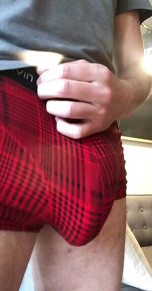 Bouncing and teasing. PMs strongly encouraged.