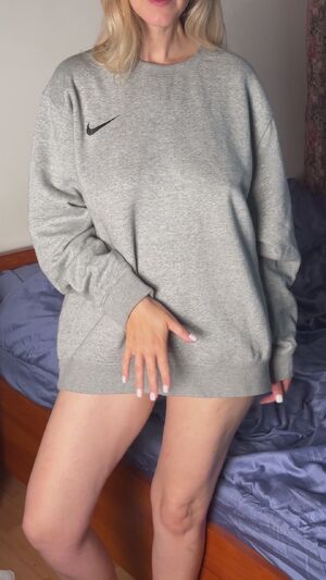 Hairy MILF Natural